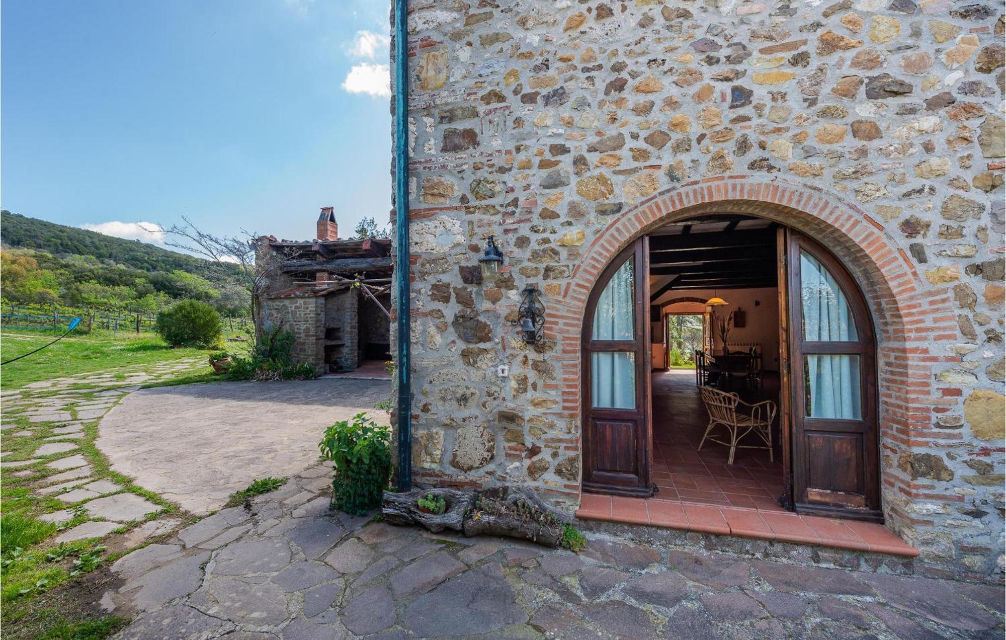 Cozy Home In Massa Marittima Gr With Kitchen Esterno foto